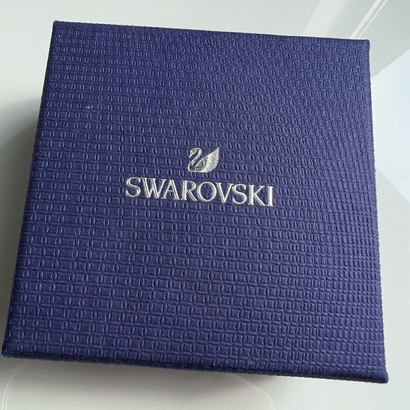 Swarovski Studs - Picture 2 of 3